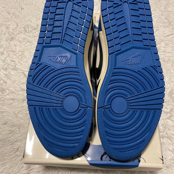 COPY - Air Jordan 1 low X OG Fragment Travis Scott - Picture 7 of 16